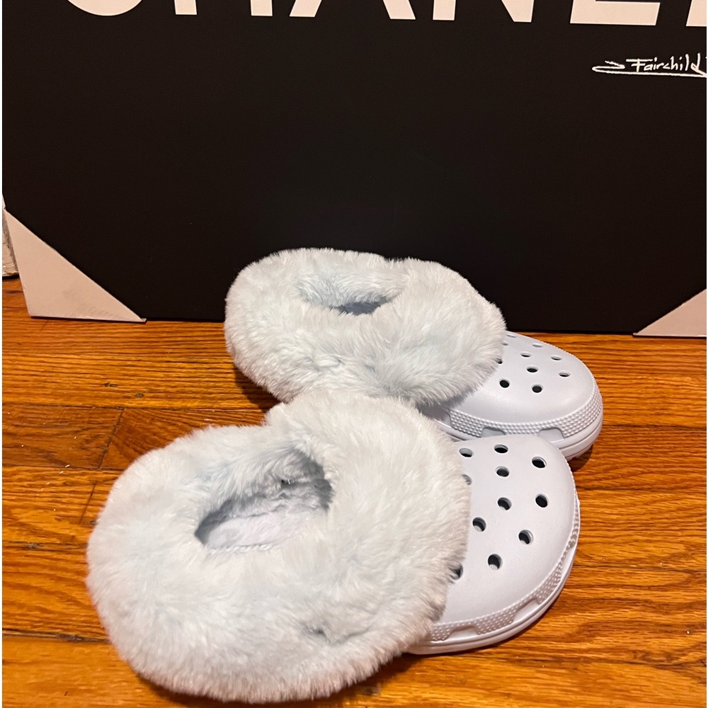 NWT, crocs nice warm